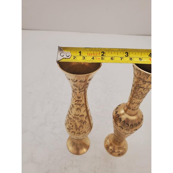 Vintage Etched Flower Pattern Brass Vase - Aged Vintage Patina - Made in India - - Picture 7 of 10